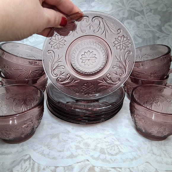 Vintage Tiara Indiana Glass Plum Amethyst Teacup & Saucer 6 Sets Sandwich 1970s - Picture 6 of 12